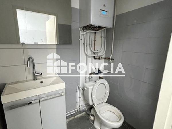 Location Local commercial 3 pièces 73.48 m² - 23 RUE JOSEPH BERTHOIN Fontaine 38600