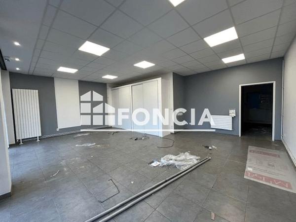 Location Local commercial 3 pièces 73.48 m² - 23 RUE JOSEPH BERTHOIN Fontaine 38600