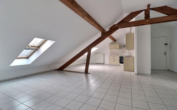 Appartement à vendre    2 pièces • 40 m2 Creutzwald