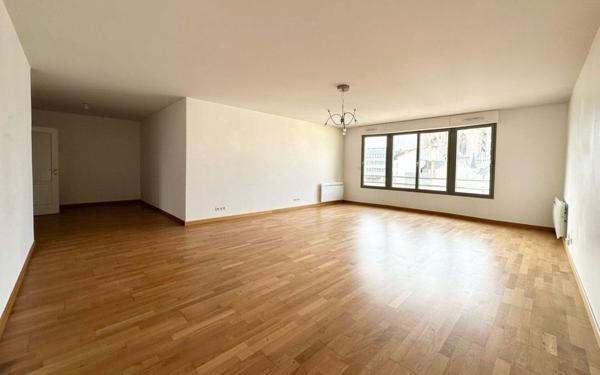 Appartement à vendre    4 pièces • 124,84 m2 Reims