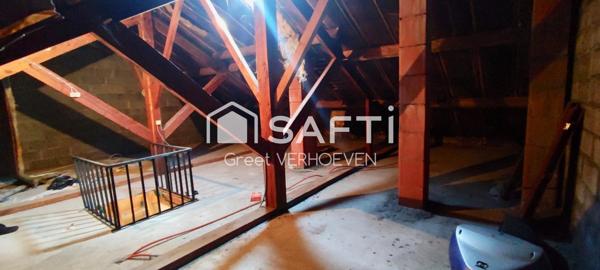 Maison familiale à rénover avec différents possibilités!