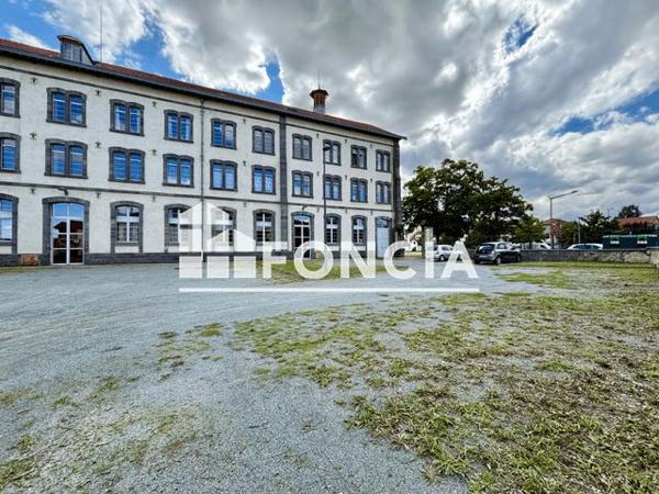 Location Parking - PLACE EUGENE ROUHER Riom 63200