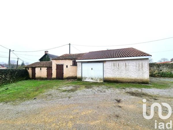 Maison traditionnelle 11 pièces de 229 m² à Thénezay (79390)