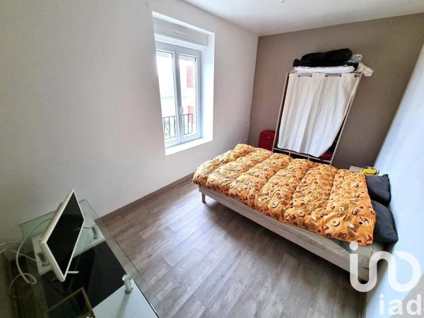 Maison traditionnelle 11 pièces de 229 m² à Thénezay (79390)