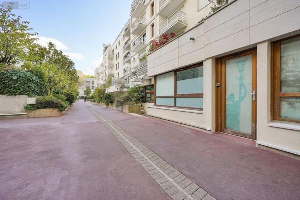 Appartement à vendre à Paris 20e arrondissement à Paris (75020), ref : 2 PIECES VILLA NYMPHEAS   
SAINT FARGEAU