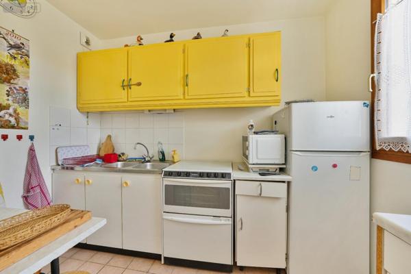 Appartement à vendre à Paris 20e arrondissement à Paris (75020), ref : 2 PIECES VILLA NYMPHEAS   
SAINT FARGEAU