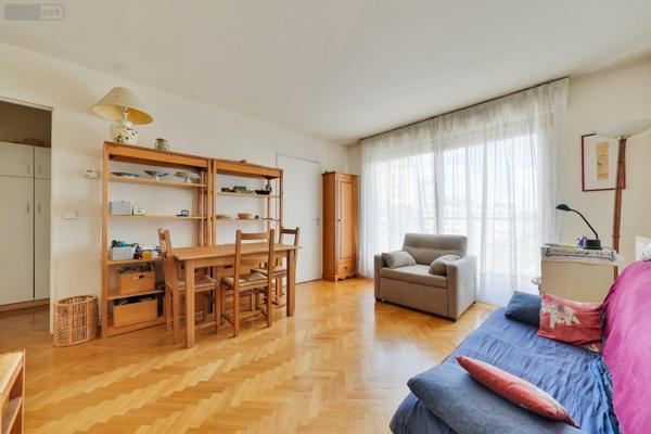 Appartement à vendre à Paris 20e arrondissement à Paris (75020), ref : 2 PIECES VILLA NYMPHEAS   
SAINT FARGEAU