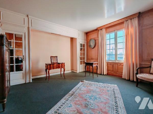 Maison et grand atelier