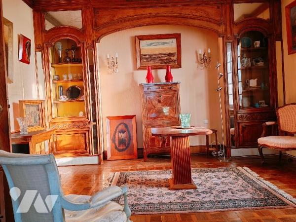 Maison et grand atelier
