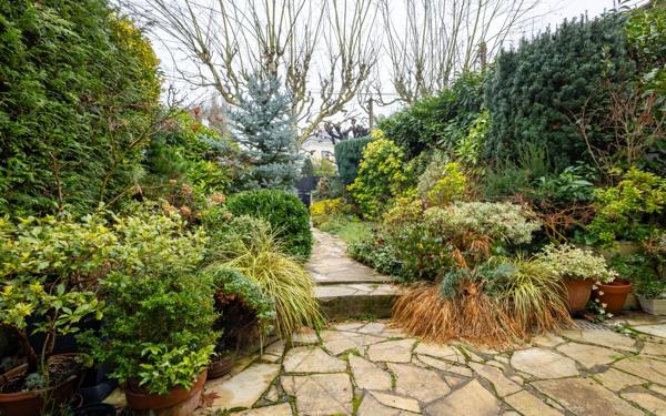 Maison à vendre    3 pièces • 85 m2 Le Raincy