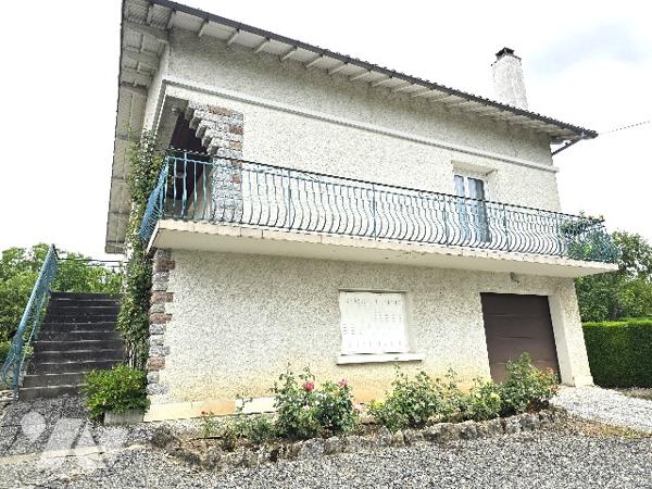 Maison élevée sur sous sol de 154 m² sur terrain de 2281 m².