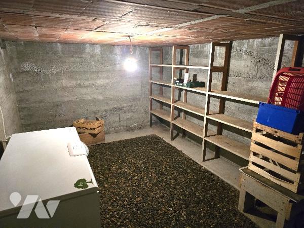 Maison élevée sur sous sol de 154 m² sur terrain de 2281 m².