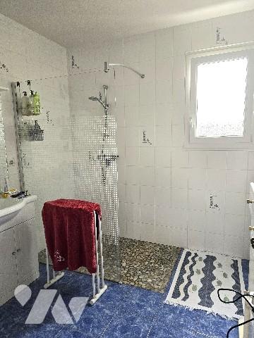 Maison élevée sur sous sol de 154 m² sur terrain de 2281 m².