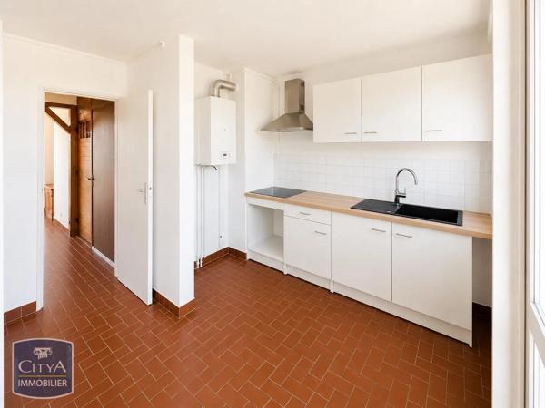 Appartement à louer 4 pièces 73.33m² Fos-sur-Mer (13270)
