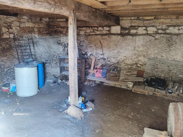 Propriete  7 pièce(s)  4 chambre(s)  150 m²