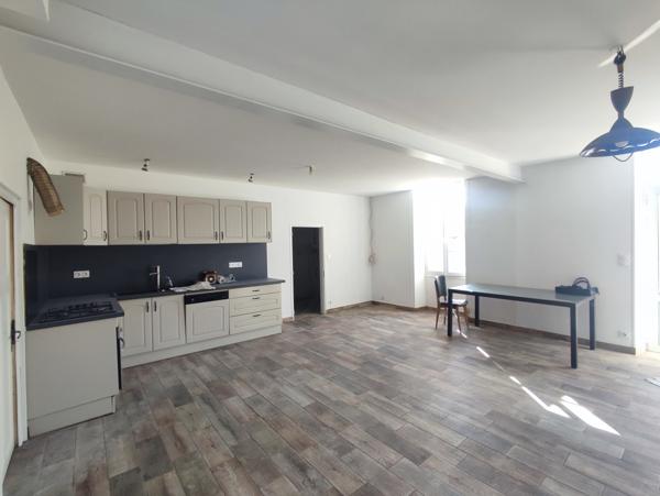 Propriete  7 pièce(s)  4 chambre(s)  150 m²