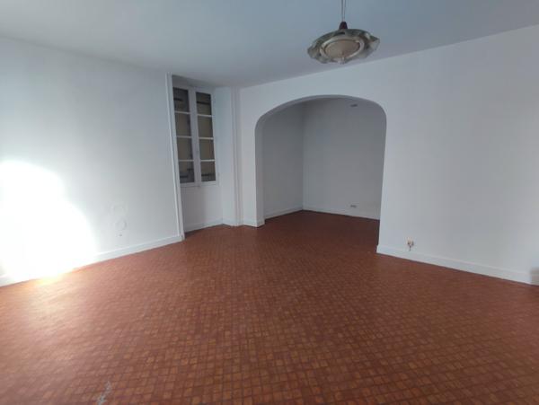Propriete  7 pièce(s)  4 chambre(s)  150 m²