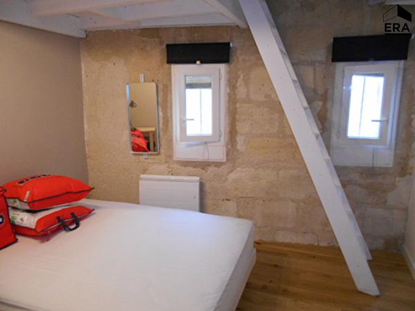 A louer T2 meublé 40m2 immeuble pierre place Tourny