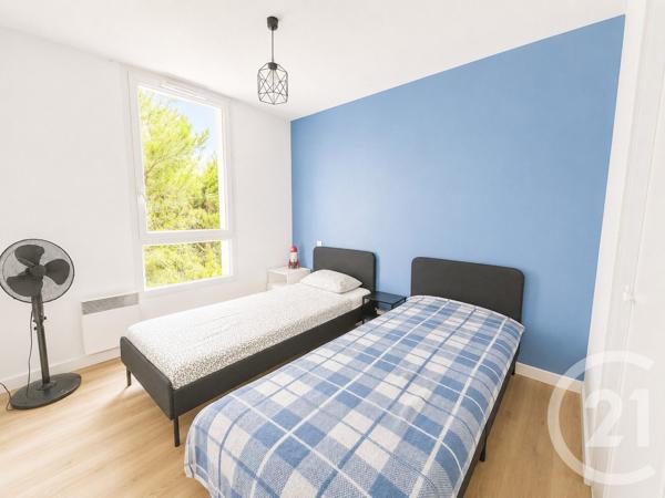 Appartement T4 à vendre  4 pièces - 86 m 2   BRUGES  - 33