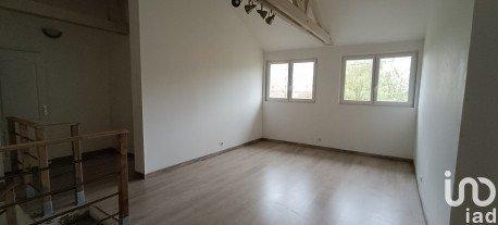 Maison traditionnelle 8 pièces de 150 m² à Chuelles (45220)