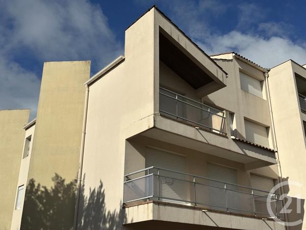 Appartement F3 à vendre  3 pièces - 61,74 m 2   ROYAN  - 17