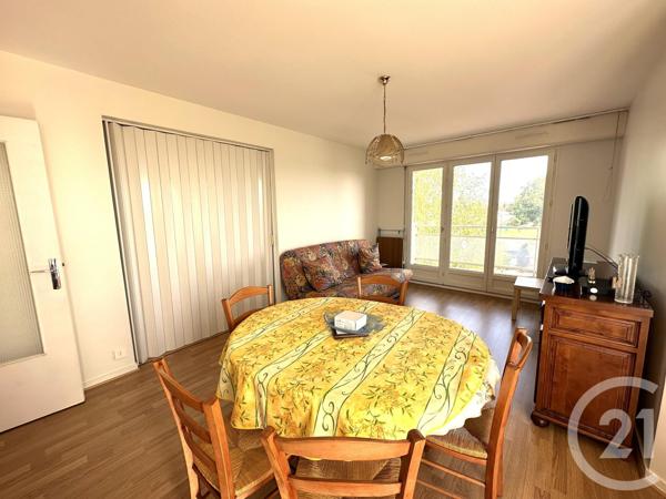 Appartement F3 à vendre  3 pièces - 61,74 m 2   ROYAN  - 17