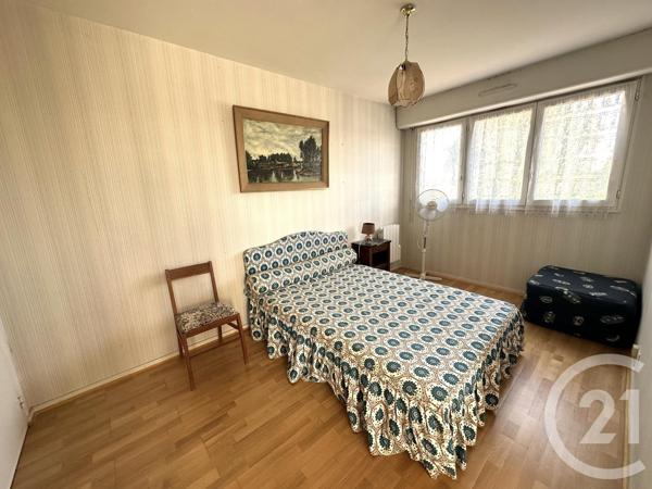 Appartement F3 à vendre  3 pièces - 61,74 m 2   ROYAN  - 17