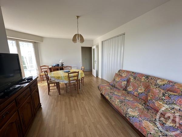 Appartement F3 à vendre  3 pièces - 61,74 m 2   ROYAN  - 17