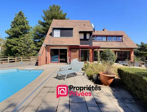 Villa 5 chambres, piscine et sauna, garage 2 voitures