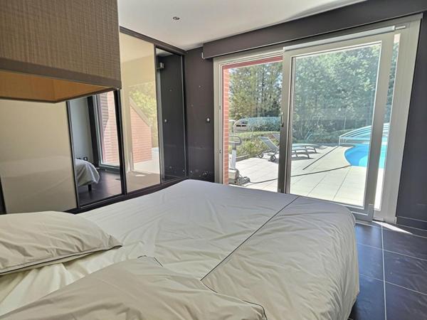 Villa 5 chambres, piscine et sauna, garage 2 voitures