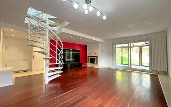 Maison à vendre    6 pièces • 137,30 m2 Bures-sur-Yvette