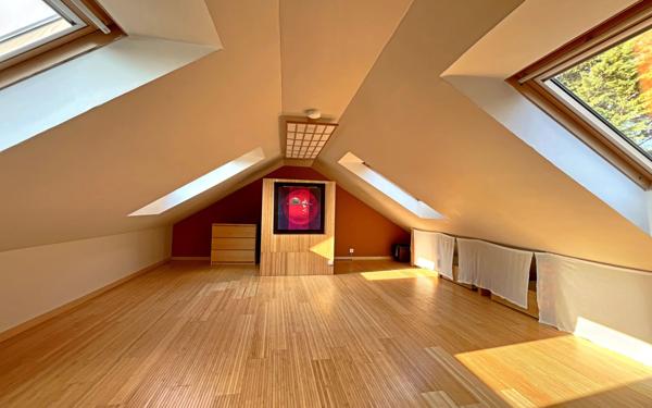 Maison à vendre    6 pièces • 137,30 m2 Bures-sur-Yvette