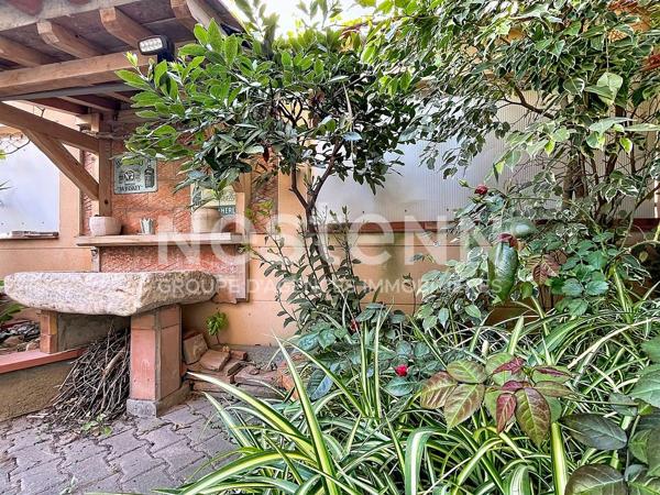 Torreilles - A VENDRE Maison de caractère au centre du village de 6 pièces avec cour ,terrasse et garage
