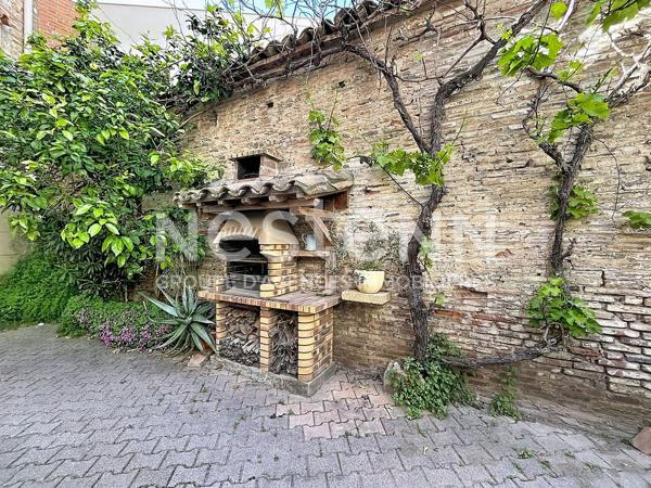 Torreilles - A VENDRE Maison de caractère au centre du village de 6 pièces avec cour ,terrasse et garage