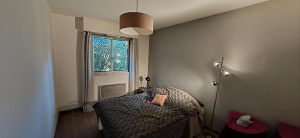 Saint Laurent du Var, les Rascas, grand deux pièces de 57m2 en rez de jardin de jardin avec 37.40m2 d'exterieur au calme absolu, plein sud.