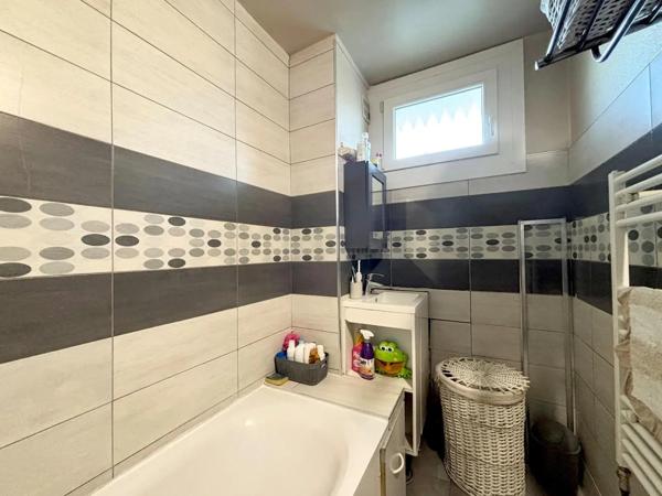 Appartement à louer 3 pièces 54.51m² Montbéliard (25200)