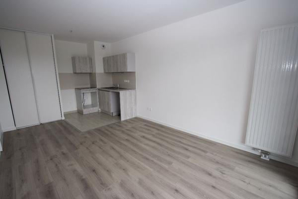 LOCATION : appartement F2 (40 m²) à FLEURY LES AUBRAIS