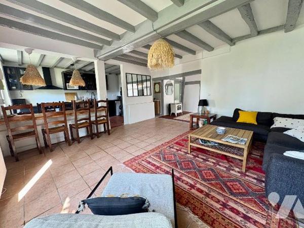 Au c?ur de Salbris à deux pas de la place du marché et de la gare découvrez un ensemble immobil...