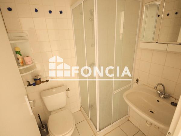 Location Studio meublé 16.43 m² - 11 RUE HEBERT Grenoble 38000