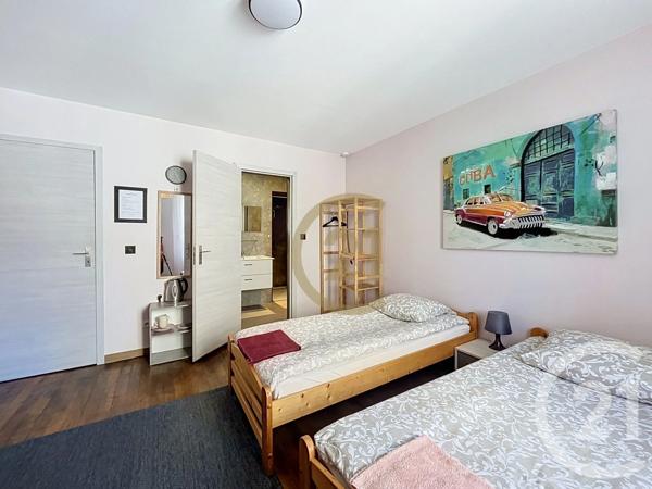 Immeuble à vendre  318 m 2   LURE  - 70