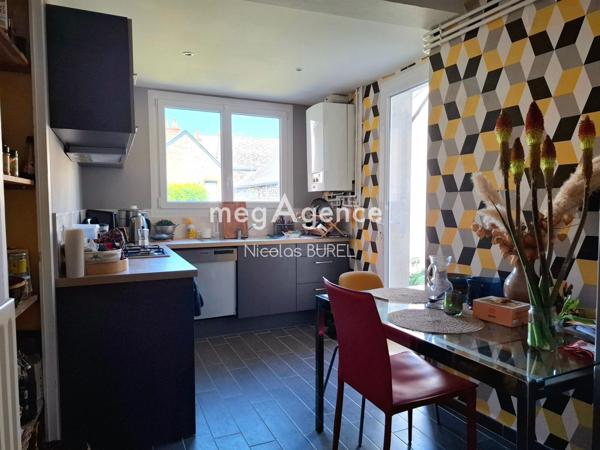 Immeuble à LAVAL, 53000 - 133m²