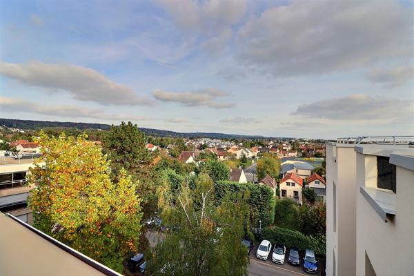 Appartement Saint Leu La Foret 3 pièce(s) 69 m2+ PLACE DE PARKING