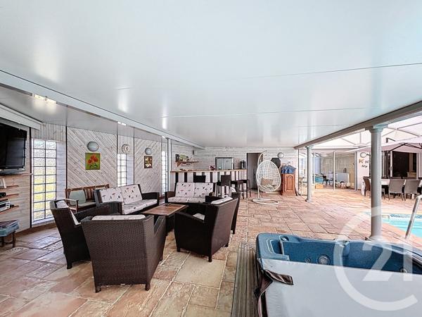 Maison à vendre  8 pièces - 362 m2 MONTSURS ST CENERE - 53