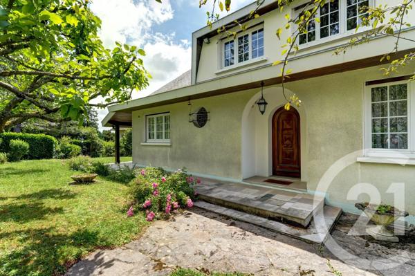 Maison à vendre  9 pièces - 241,48 m 2   LIMONEST  - 69