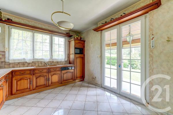 Maison à vendre  9 pièces - 241,48 m 2   LIMONEST  - 69