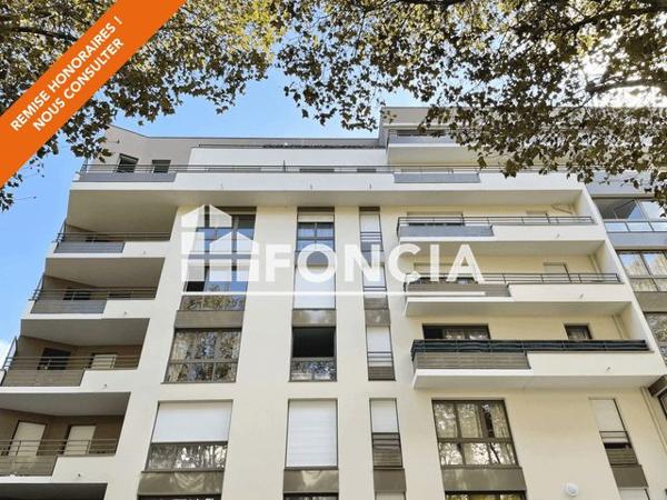 Location Appartement 4 pièces 77.47 m² - 55 RUE YOURI GAGARINE Villejuif 94800