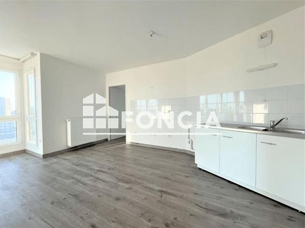 Location Appartement 4 pièces 77.47 m² - 55 RUE YOURI GAGARINE Villejuif 94800