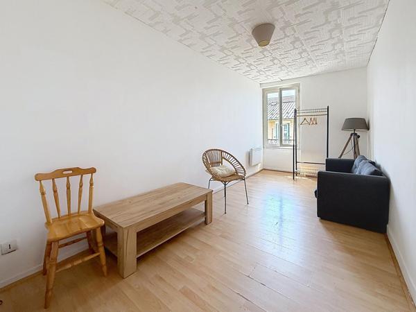 T2 traversant centre-ville Rives – Idéal premier achat ou investissement