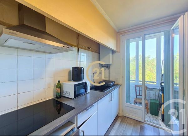 Appartement F5 à vendre  5 pièces - 70,35 m 2   SALON DE PROVENCE  - 13