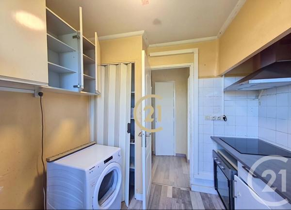 Appartement F5 à vendre  5 pièces - 70,35 m 2   SALON DE PROVENCE  - 13